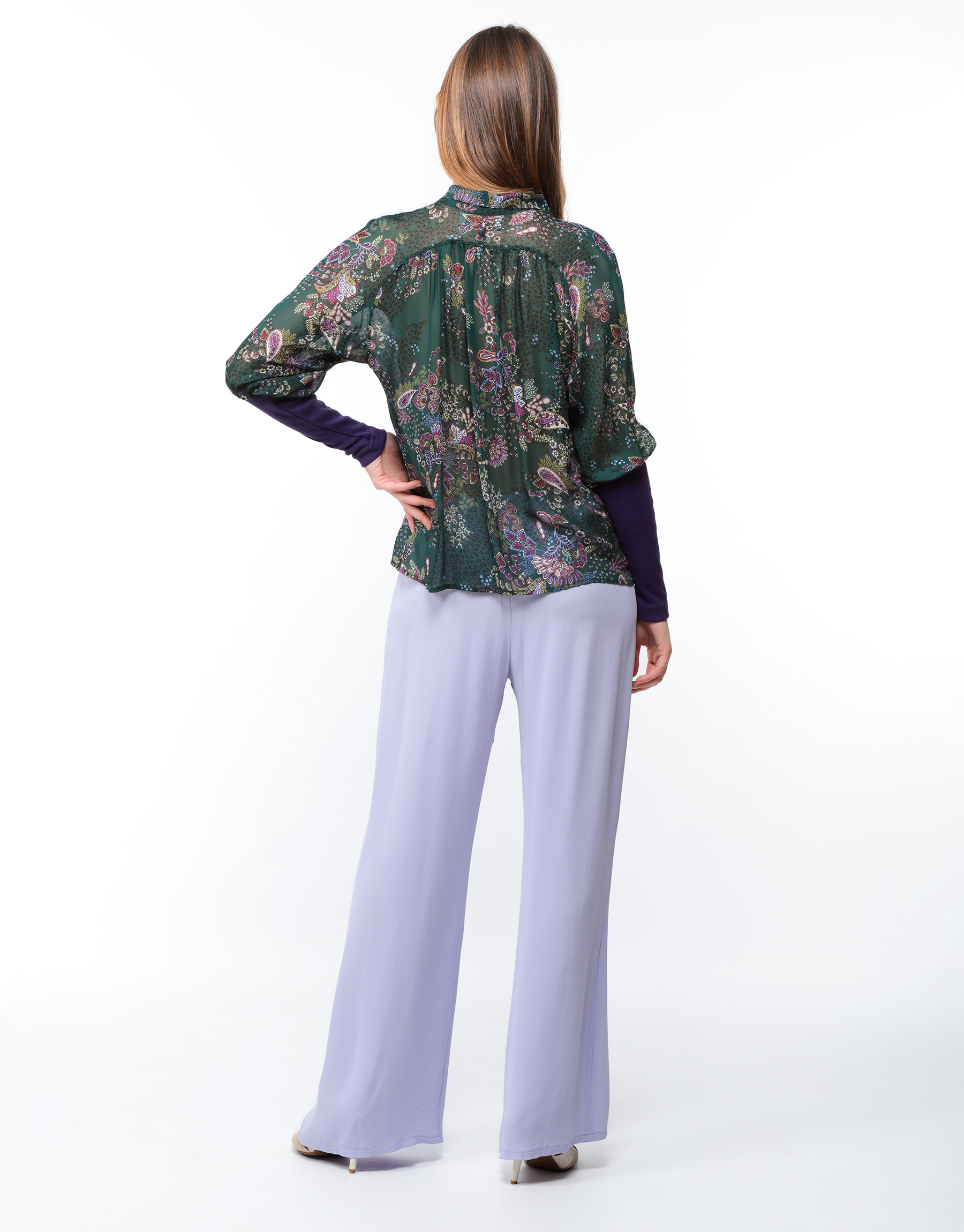 Flowing summer trousers in cotton crepe and white viscose or viscose and lilac silk 